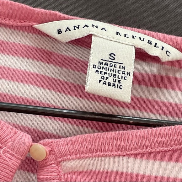 BANANA REPUBLIC Pink striped keyhole top - Picture 3 of 7